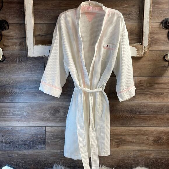 Tommy Hilfiger Sleepwear Ladies Bath Robe, White and Pink, Size L/XL - Picture 1 of 9